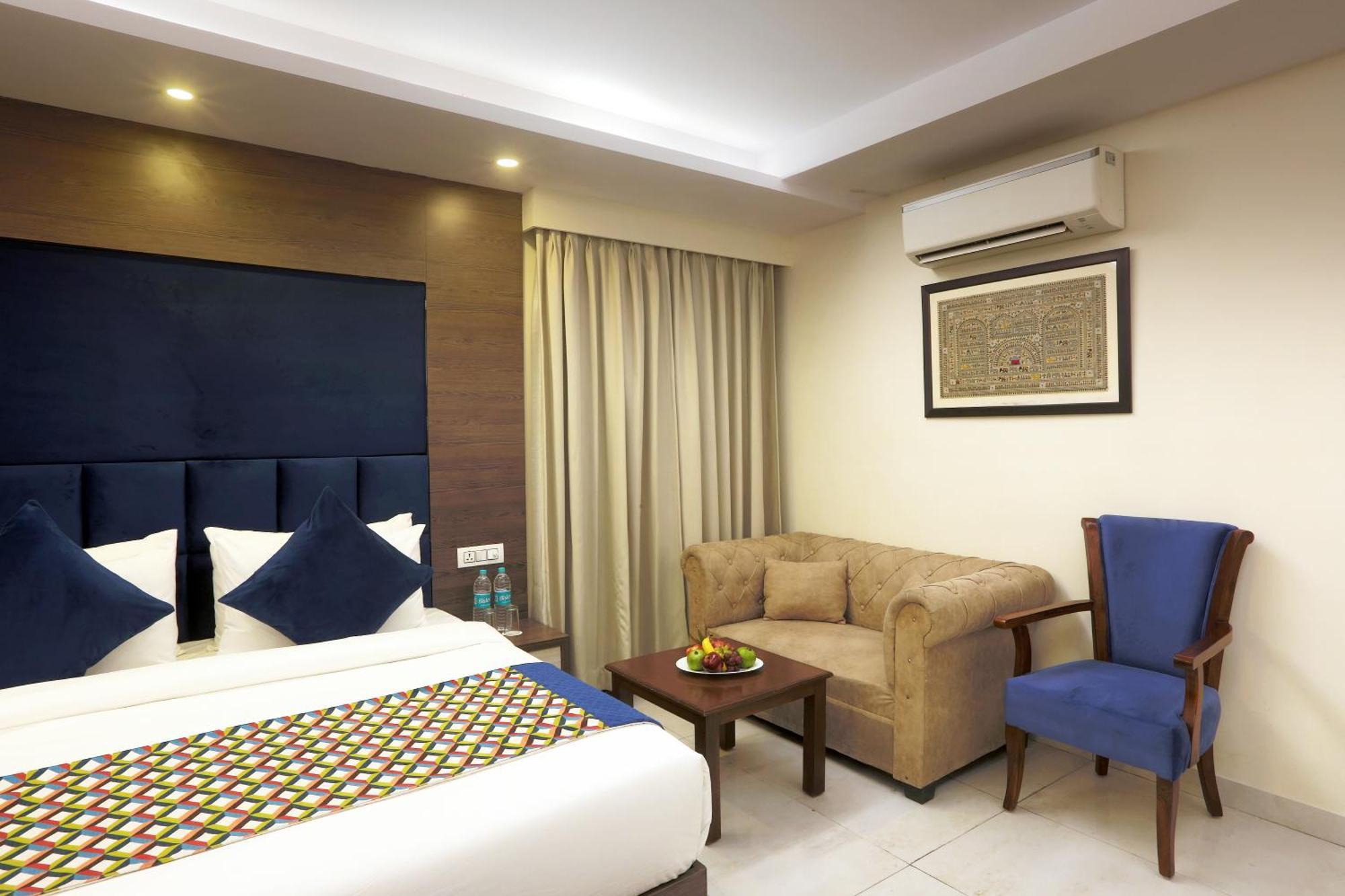 Hotel Oxmo Delhi Airport With Free Airport Transsfer นิวเดลี ภายนอก รูปภาพ